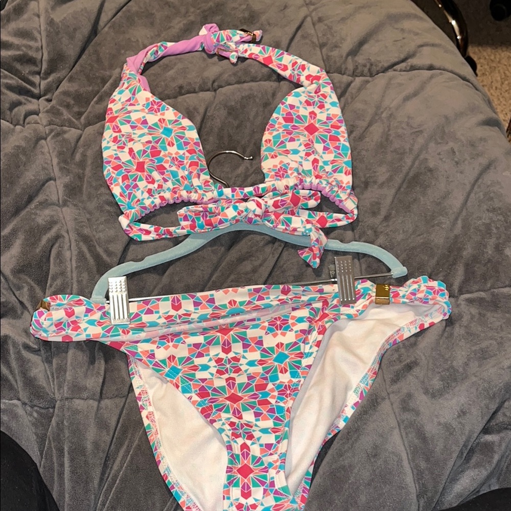 Prettiest print bikini by Sofia by Vix - Picture 2 of 8
